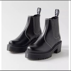 NWT Dr. Martens Rometty Contrast Stitch Platform Heeled Chelsea Boots